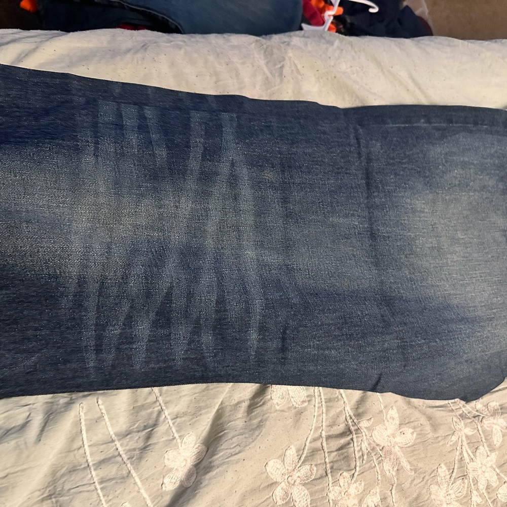Levi’s - Picture 2 of 4